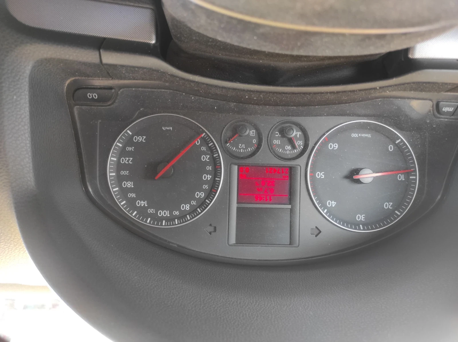 VW Jetta 2.0 tdi-140k.s. - изображение 8