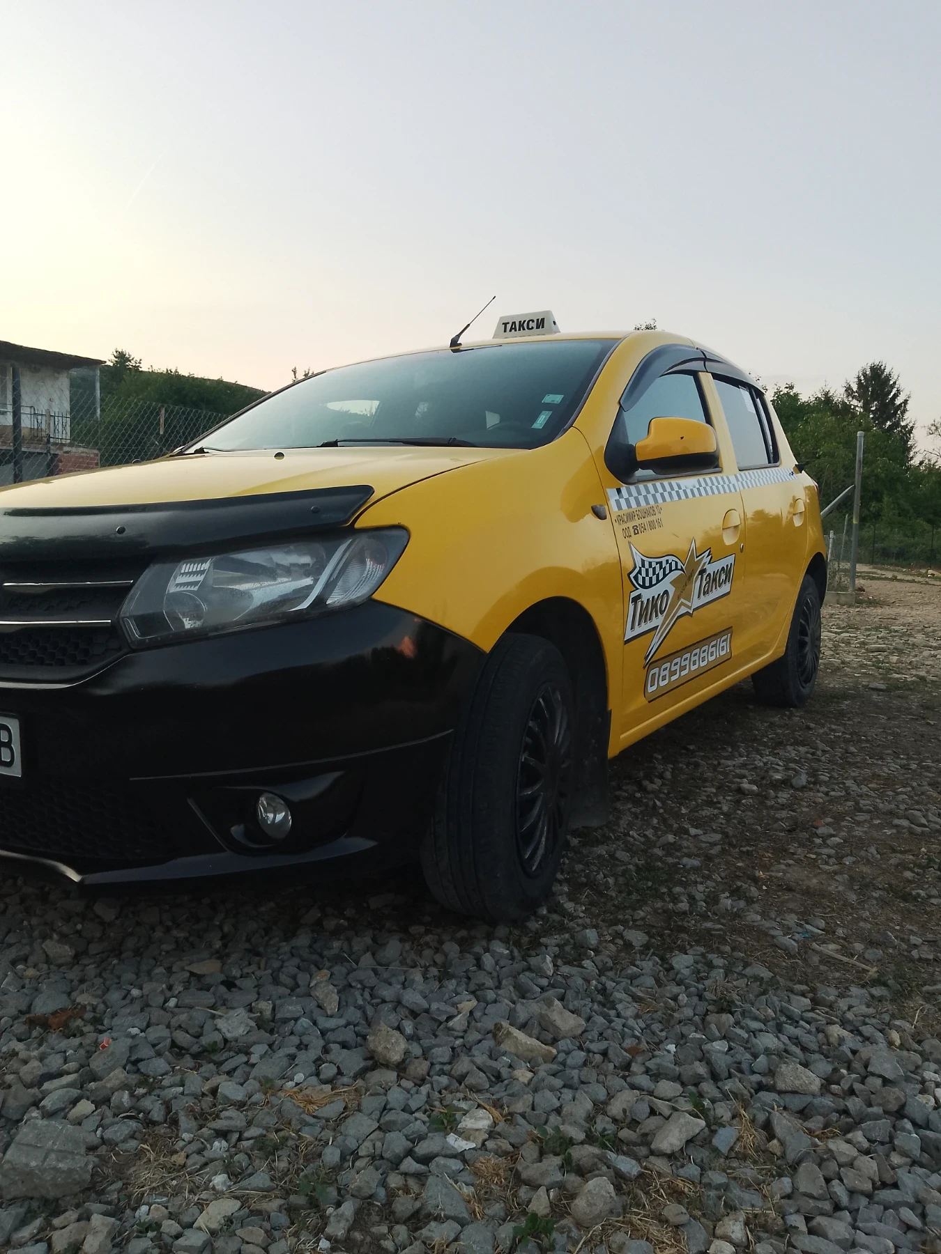 Dacia Sandero  - изображение 2