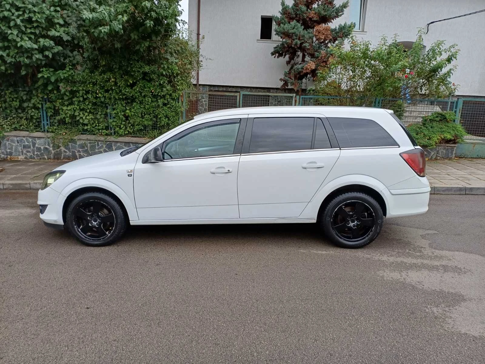 Opel Astra 1.7 CDTI Edition 111 - изображение 4