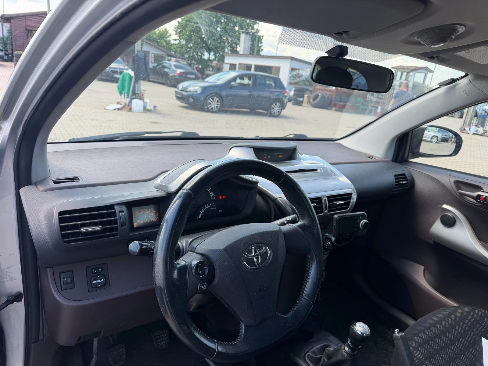 Toyota IQ 1.0i EURO 4 | Mobile.bg � ����������� 11