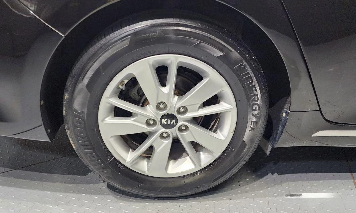Kia K5  - изображение 5