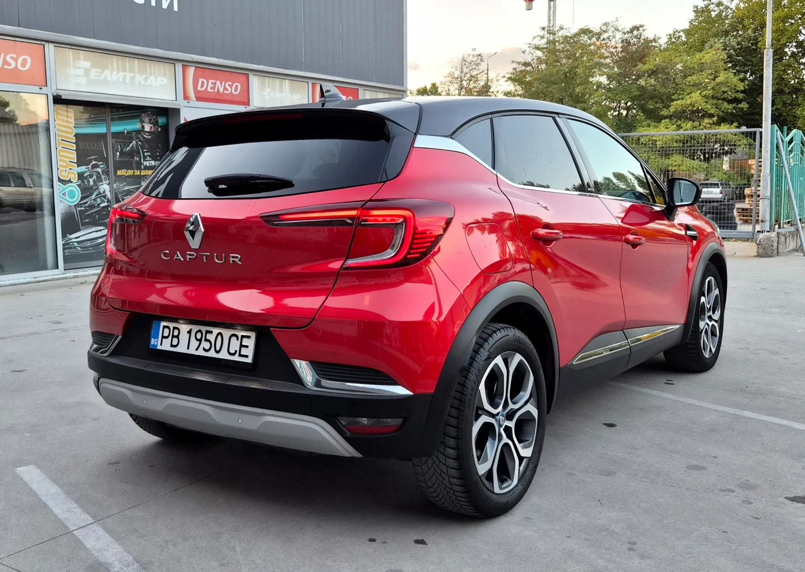 Renault Captur Plug-in Hybrid /88000км/ В ГАРАНЦИЯ /Обслужен - изображение 4