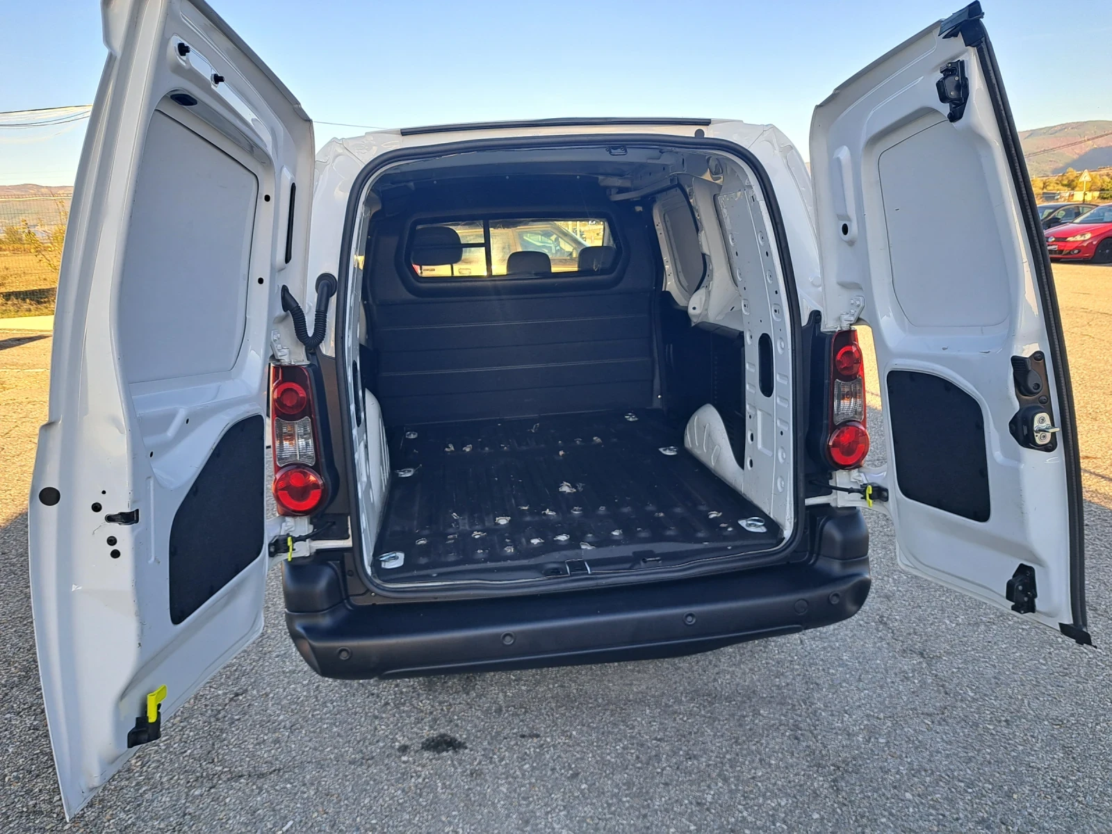 Citroen Berlingo 1, 6 hdi Long - изображение 9