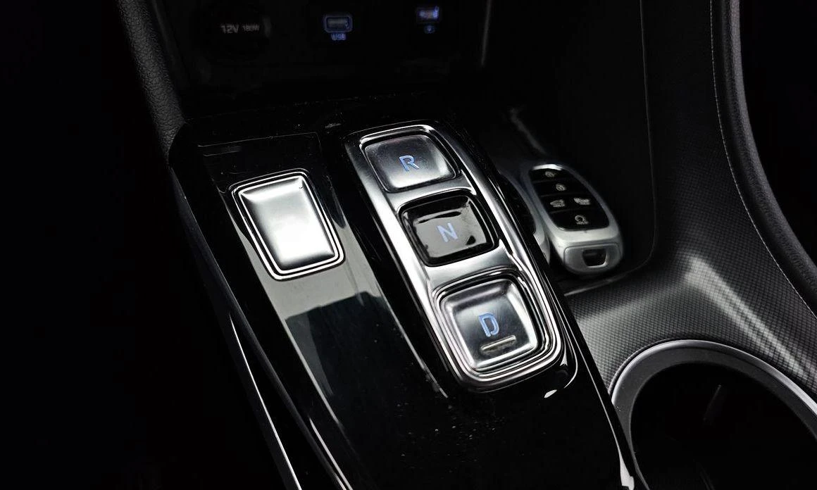 Hyundai Sonata 2.0 LPG Smart * НАЙ-ДОБРА ЦЕНА В БЪЛГАРИЯ*  - изображение 9