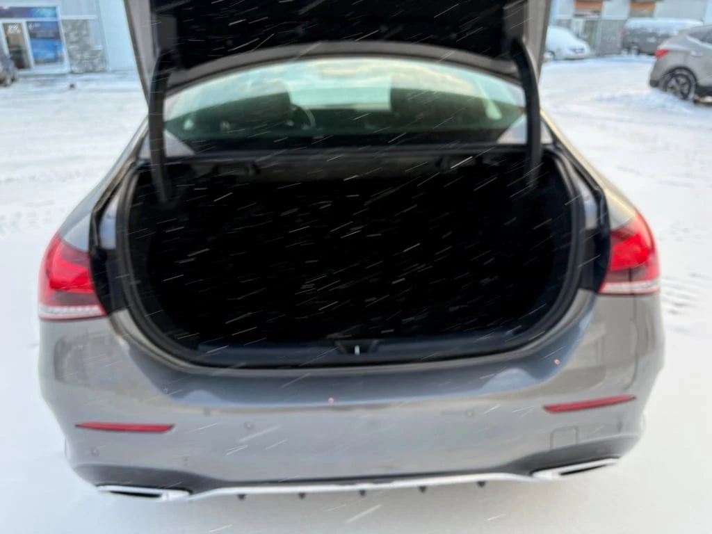 Mercedes-Benz A 220 * 4MATIC Sedan * CARFAX * ЦЕНА ДО БГ - изображение 9