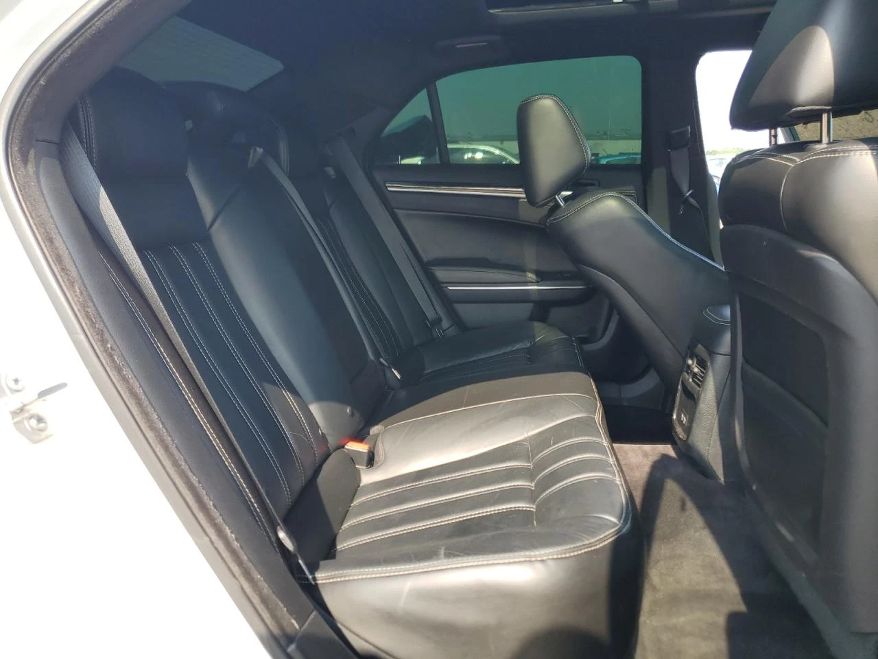 Chrysler 300c S - изображение 9