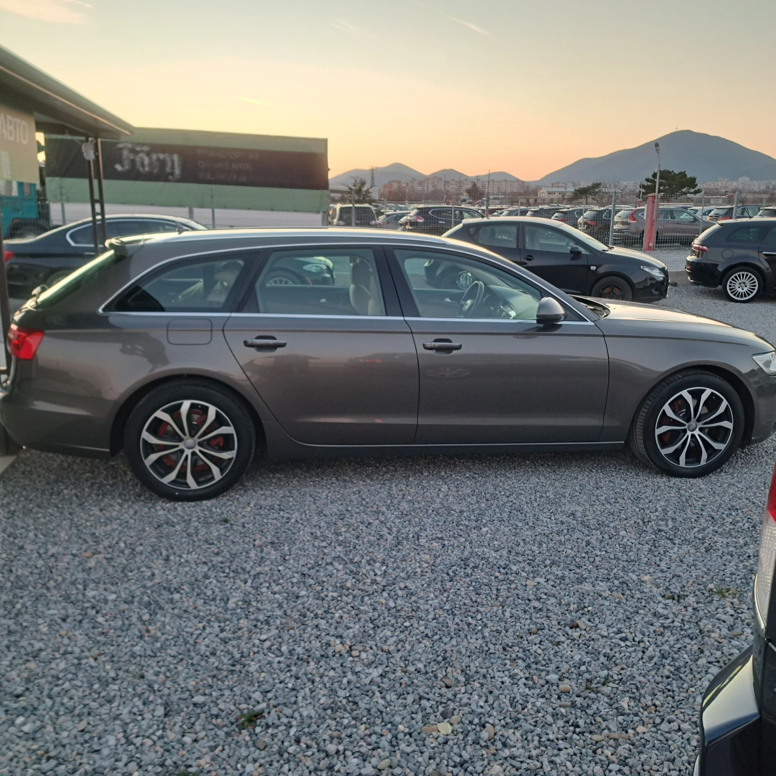 Audi A6 2.0TDI* DISTR* BOSE* LED* NAVI* CAM* FULL&FULL, снимка 6 - Автомобили и джипове - 53847785