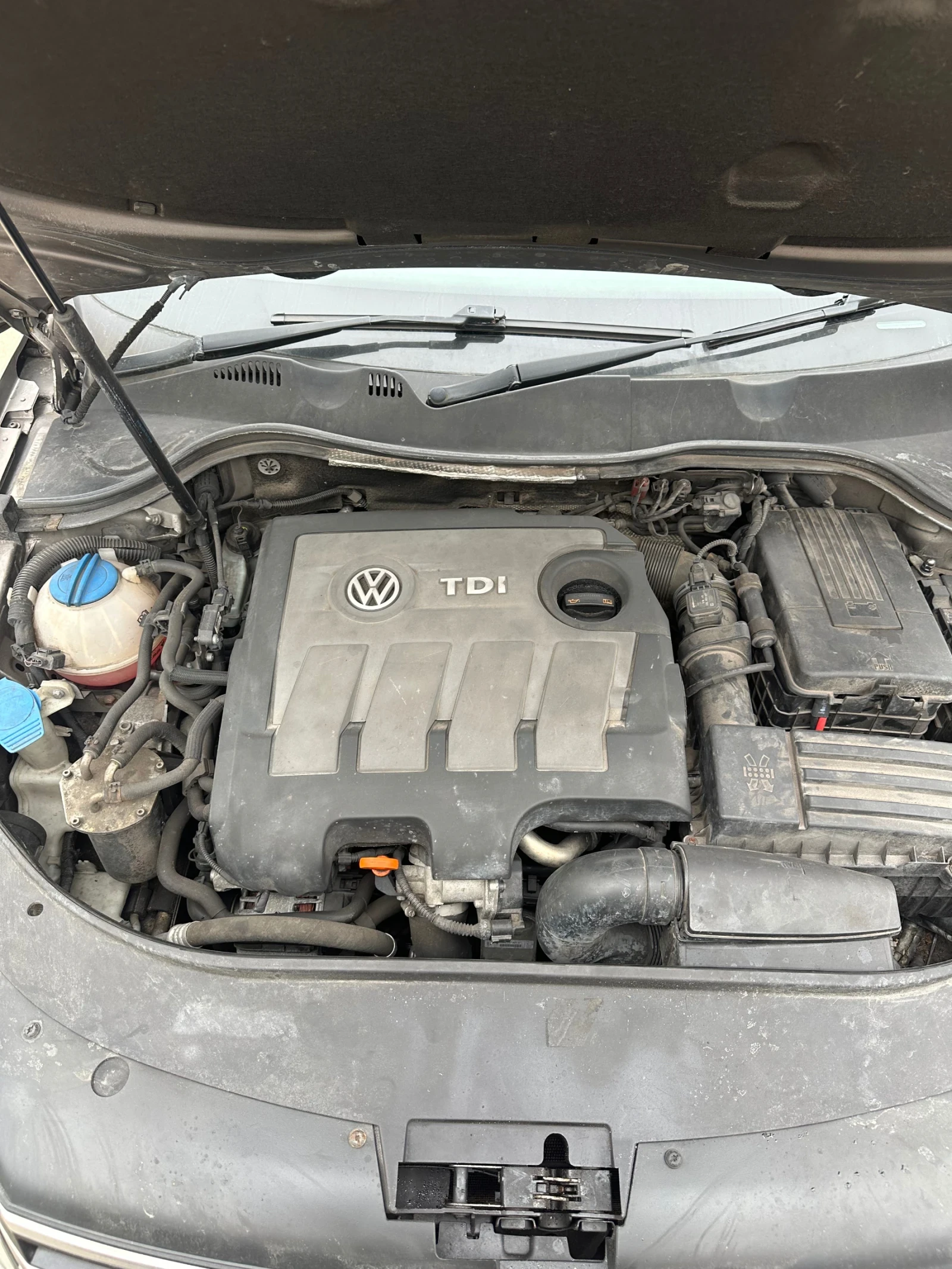 VW Passat, снимка 11 - Автомобили и джипове - 53877393
