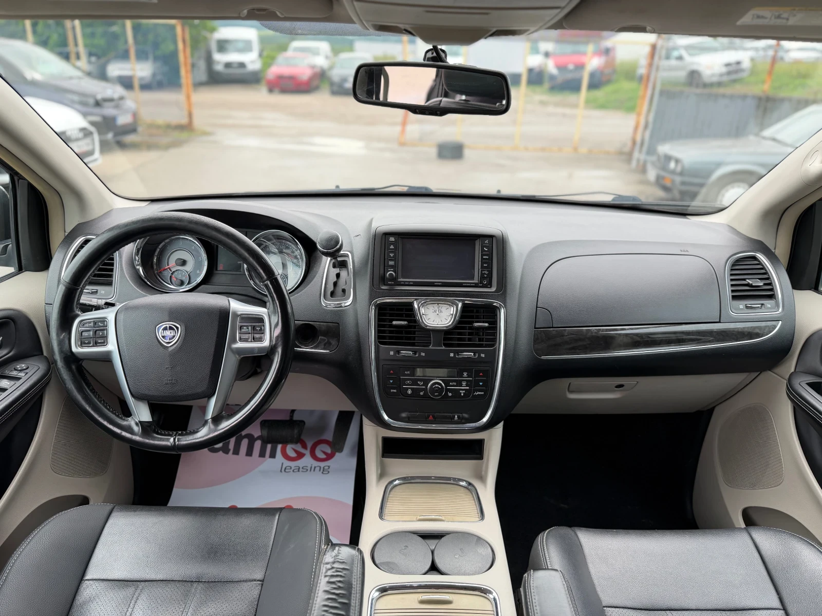 Lancia Voyager 2.8GRDI AUTOMATIC 7МЕСТА, снимка 13 - Автомобили и джипове - 53989785