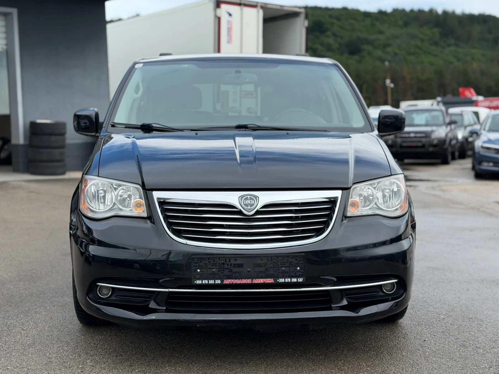 Lancia Voyager 2.8GRDI AUTOMATIC 7МЕСТА, снимка 2 - Автомобили и джипове - 53989785