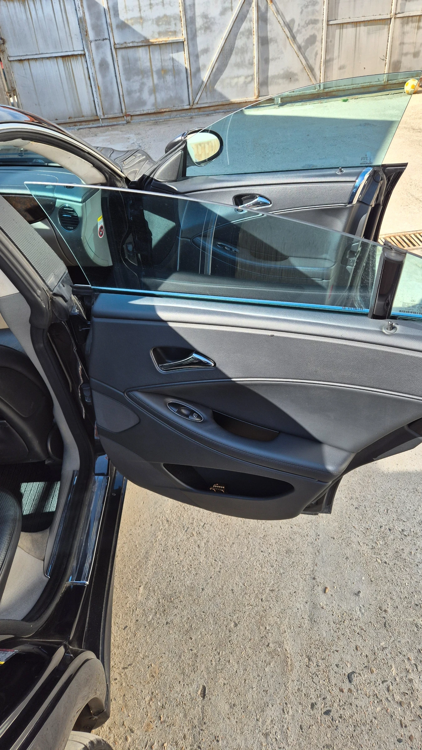 Mercedes-Benz CLS 320, снимка 7 - Автомобили и джипове - 54403247