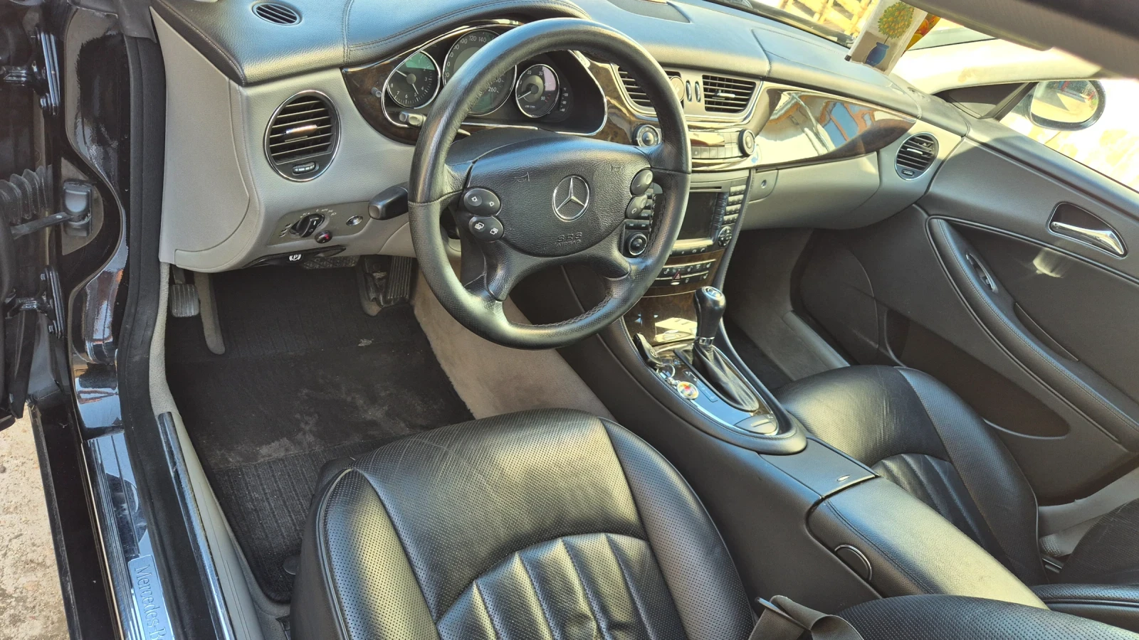 Mercedes-Benz CLS 320, снимка 11 - Автомобили и джипове - 54403247