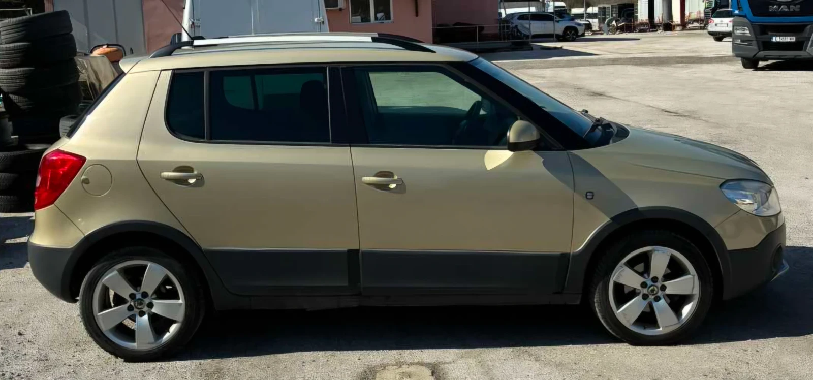 Skoda Fabia Скаут, снимка 3 - Автомобили и джипове - 54101521