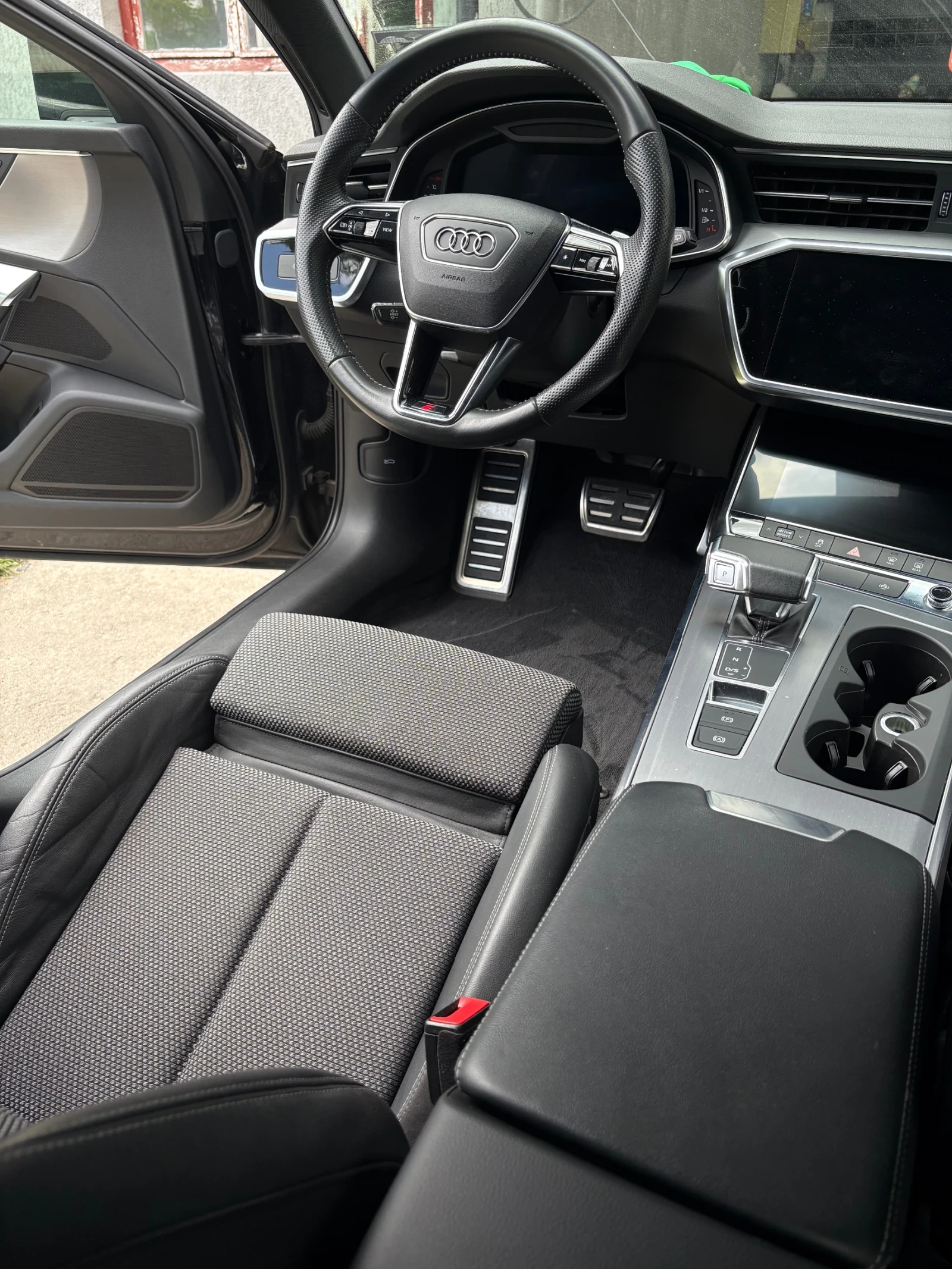 Audi A6 50 TDI , S-line, Panorama, снимка 12 - Автомобили и джипове - 54359191