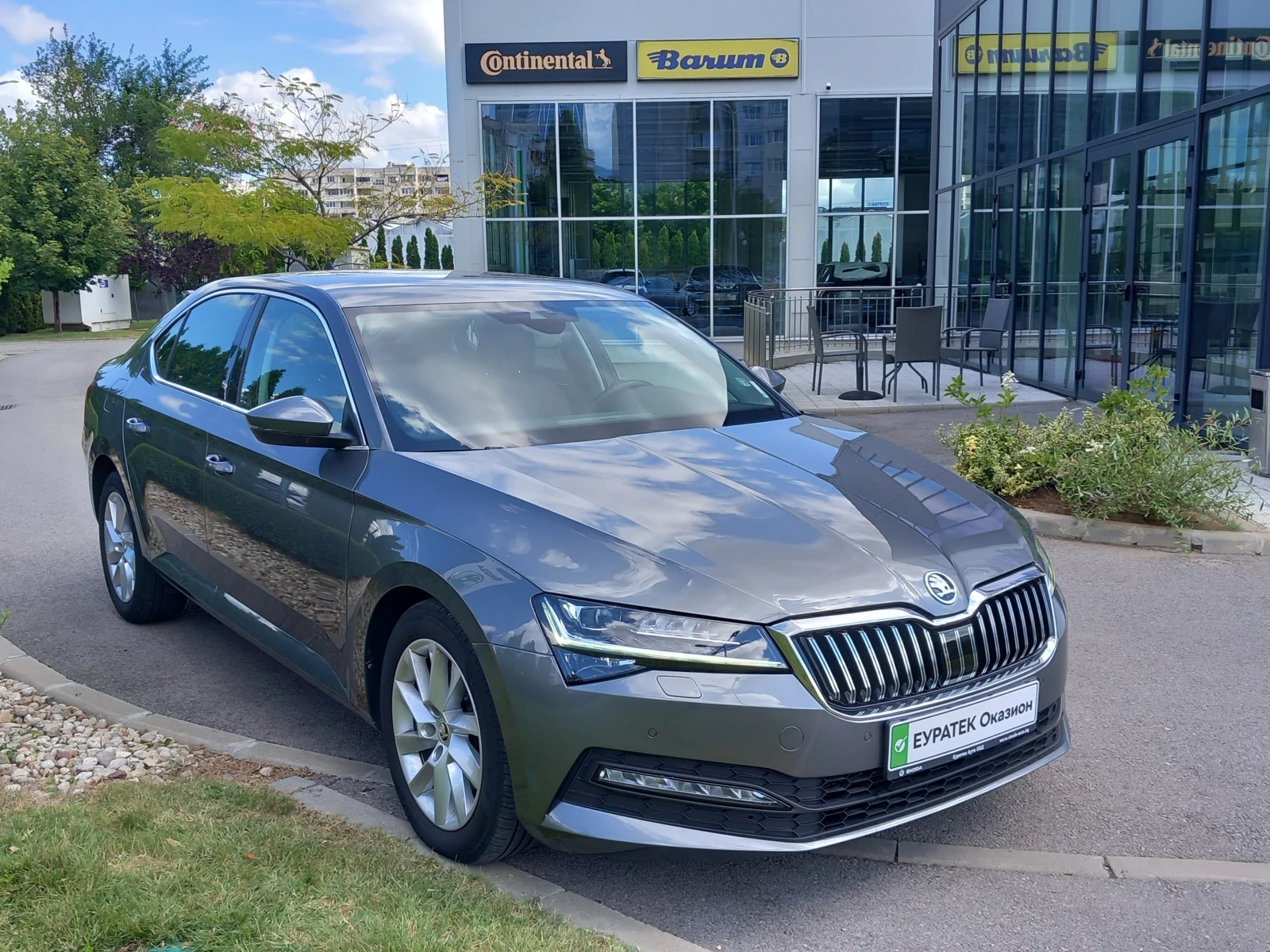 Skoda Superb 2.0 TDI /7DSG/ 4X4, снимка 2 - Автомобили и джипове - 55412918