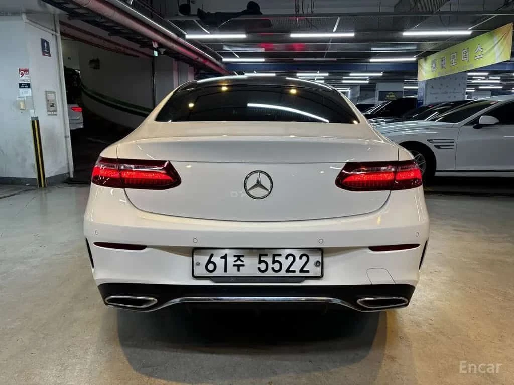 Mercedes-Benz E 220 d Coupe AMG Pkg HUD PANO, снимка 4 - Автомобили и джипове - 55523980