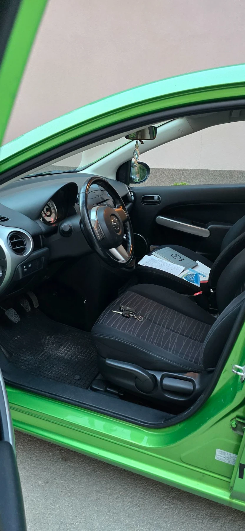 Mazda 2 1.3i | Mobile.bg � ����������� 10