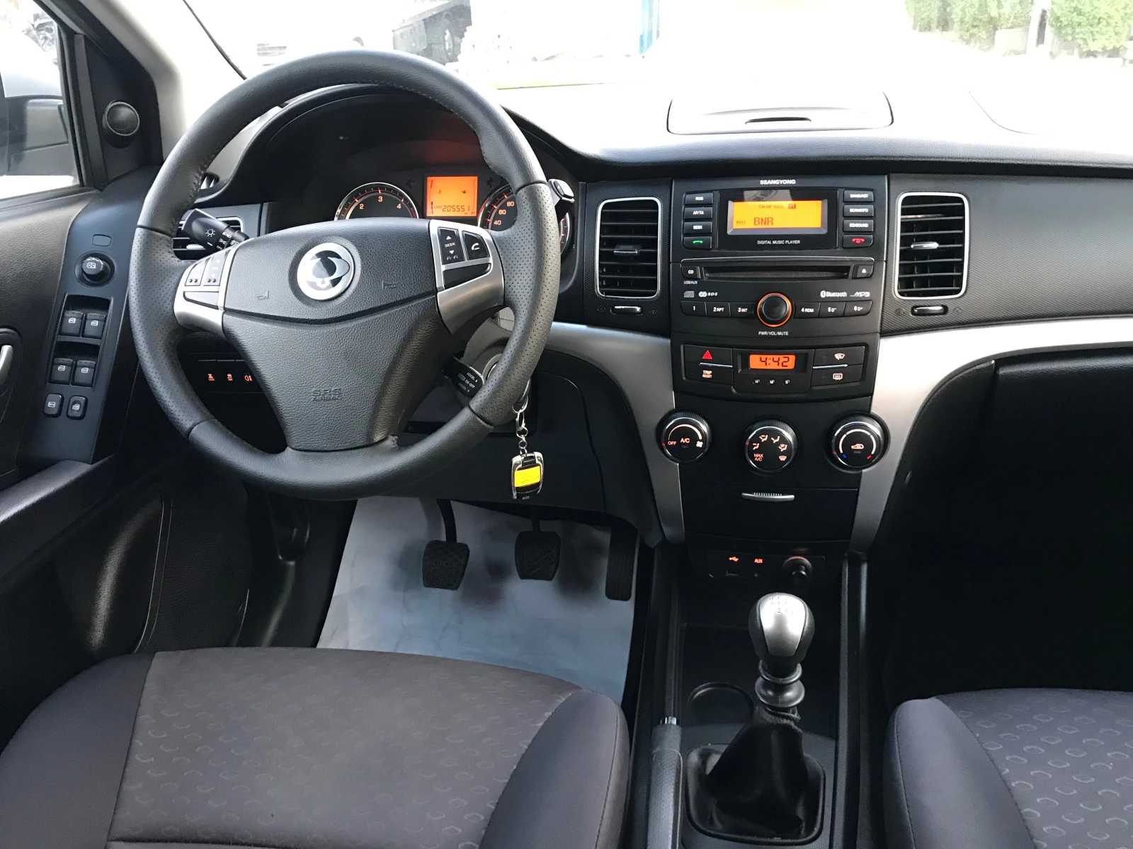 SsangYong Korando 2.0d-175kc.-4x4-6ck., снимка 13 - Автомобили и джипове - 56641180