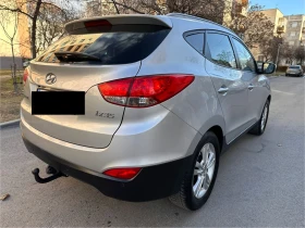 Hyundai IX35 2.0 Панорама/KeylessGO/Камера/2WD/Суббуфер, снимка 2