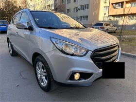 Hyundai IX35 2.0 Панорама/KeylessGO/Камера/2WD/Суббуфер, снимка 3