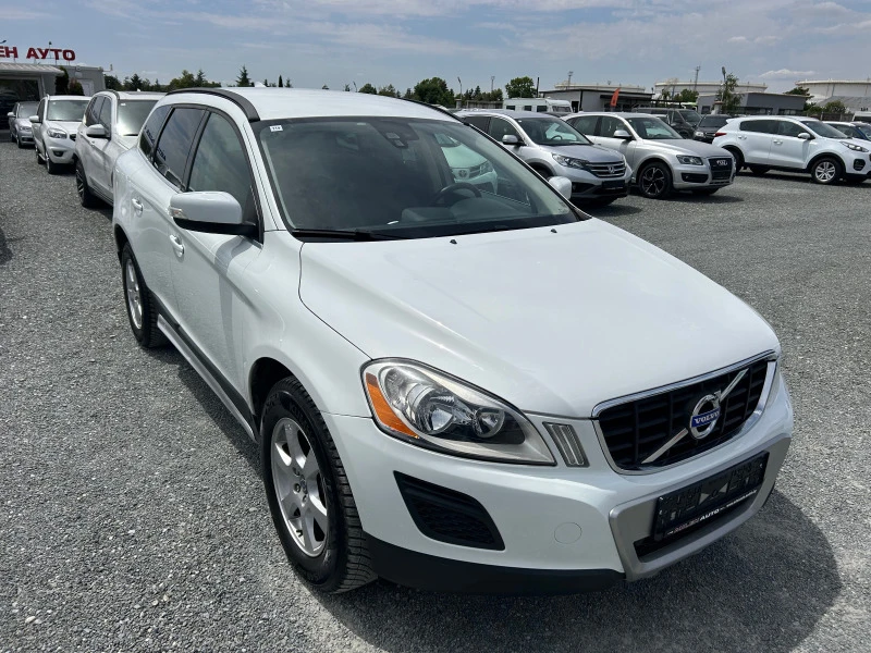 Volvo XC60 (KATO НОВА), снимка 3 - Автомобили и джипове - 46316952