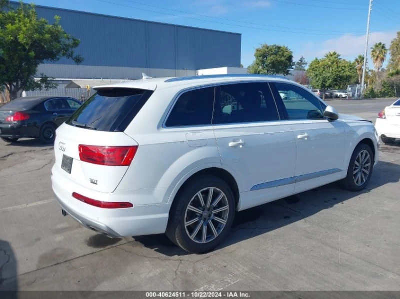 Audi Q7, снимка 4 - Автомобили и джипове - 47780392