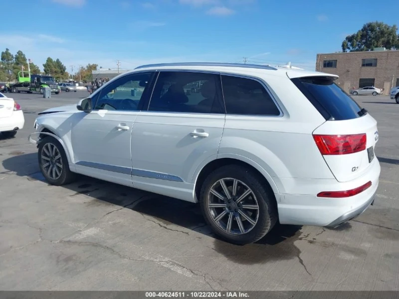 Audi Q7, снимка 3 - Автомобили и джипове - 47780392