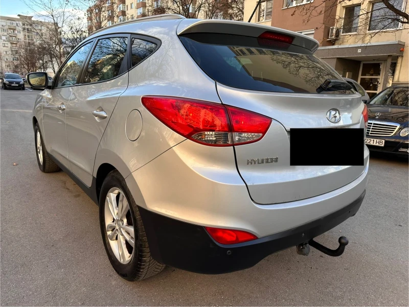 Hyundai IX35 2.0 Панорама/KeylessGO/Камера/2WD/Суббуфер, снимка 1 - Автомобили и джипове - 48980363