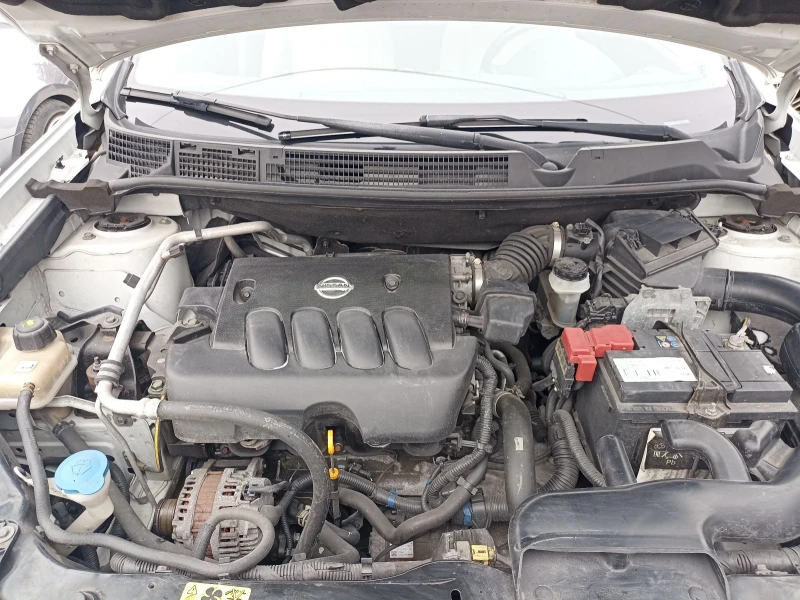 Nissan Qashqai 2.0i 4x4 7 местен, снимка 15 - Автомобили и джипове - 52412459