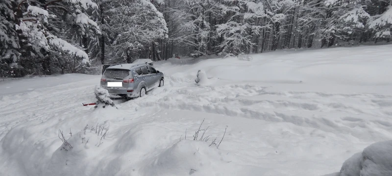 Citroen C-Crosser 2.2 HDI-Реновиран, снимка 11 - Автомобили и джипове - 52700097