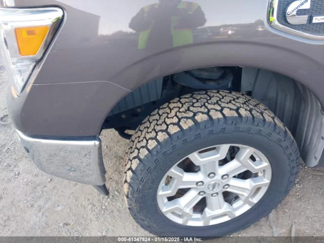 Nissan Titan crew cab SL, снимка 6 - Автомобили и джипове - 49191552