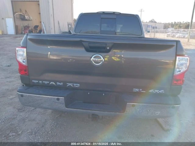 Nissan Titan crew cab SL, снимка 15 - Автомобили и джипове - 49191552