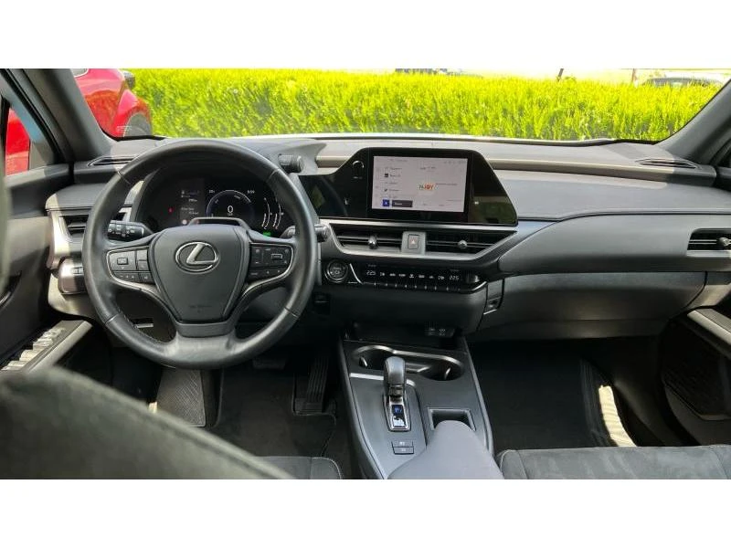 Lexus UX 300H Executive, снимка 11 - Автомобили и джипове - 54791293
