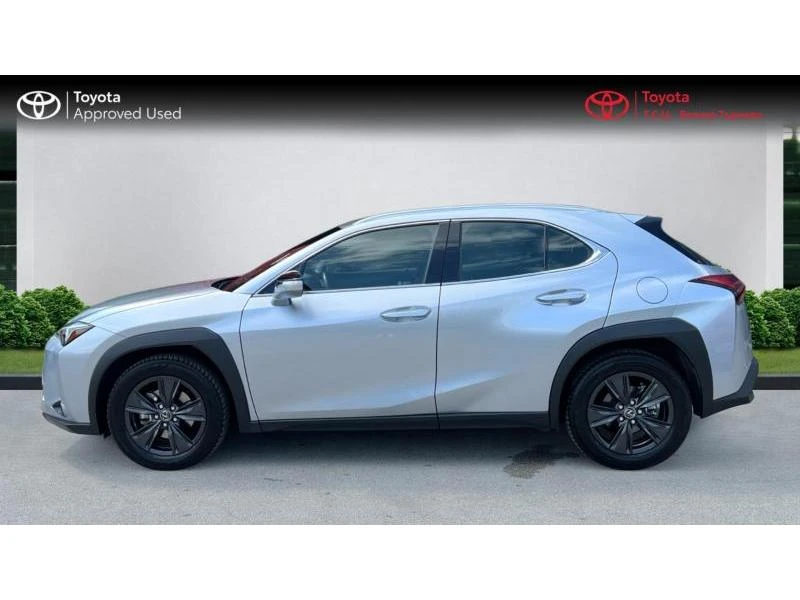Lexus UX 300H Executive, снимка 8 - Автомобили и джипове - 54791293