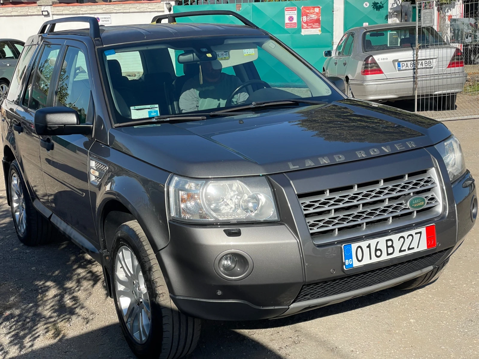 Land Rover Freelander HSE 2.2TD4, 6 СКОРОСТИ, КОЖА, НАВИГАЦИЯ, ТЕГЛИЧ - изображение 3