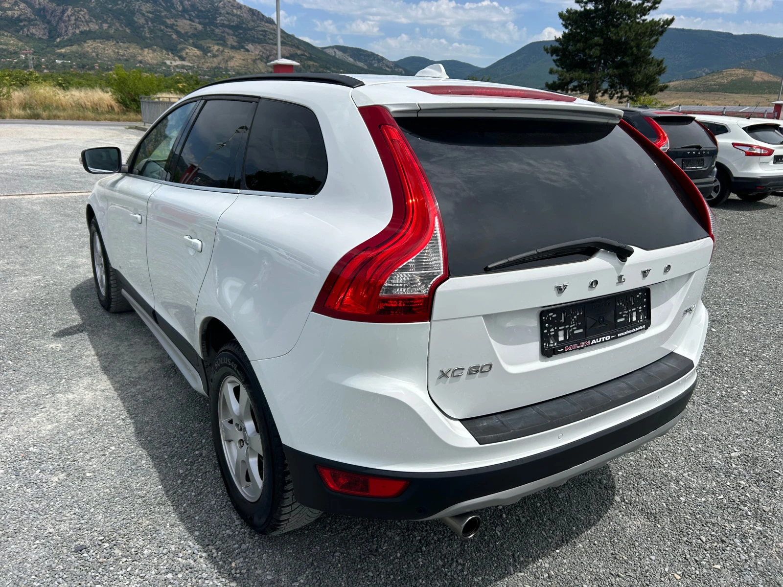 Volvo XC60 (KATO НОВА) - изображение 8