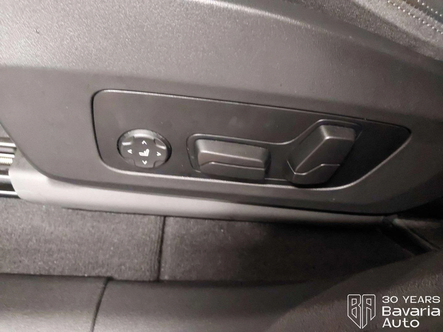 BMW iX1 30 xDrive  | Mobile.bg   14