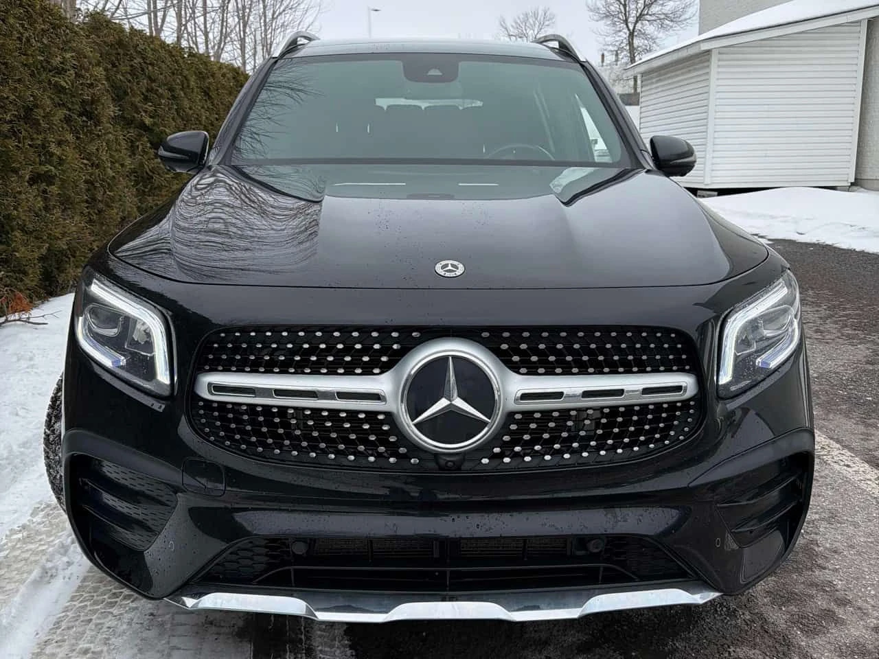 Mercedes-Benz GLB 250 4MATIC SUV /360/DISTRONIC/ГУМИ, снимка 6 - Автомобили и джипове - 53953952