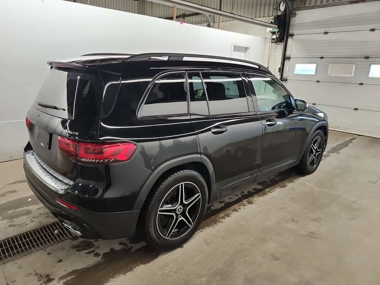 Mercedes-Benz GLB 250 | DISTRONIC | 360 | AMBIENT | PANO |  | Mobile.bg � ����������� 4