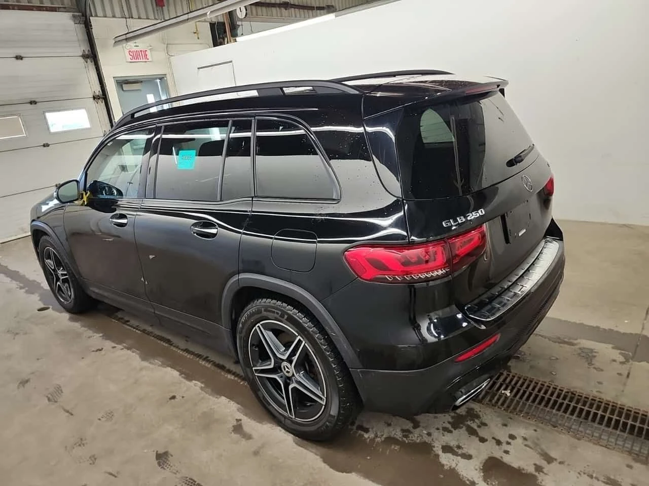 Mercedes-Benz GLB 250 | DISTRONIC | 360 | AMBIENT | PANO |  | Mobile.bg � ����������� 5