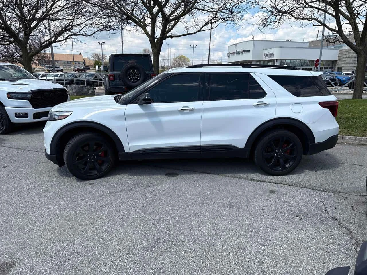 Ford Explorer * ST * 360 * ОБДУХВАНЕ * PANO, снимка 2 - Автомобили и джипове - 54484498
