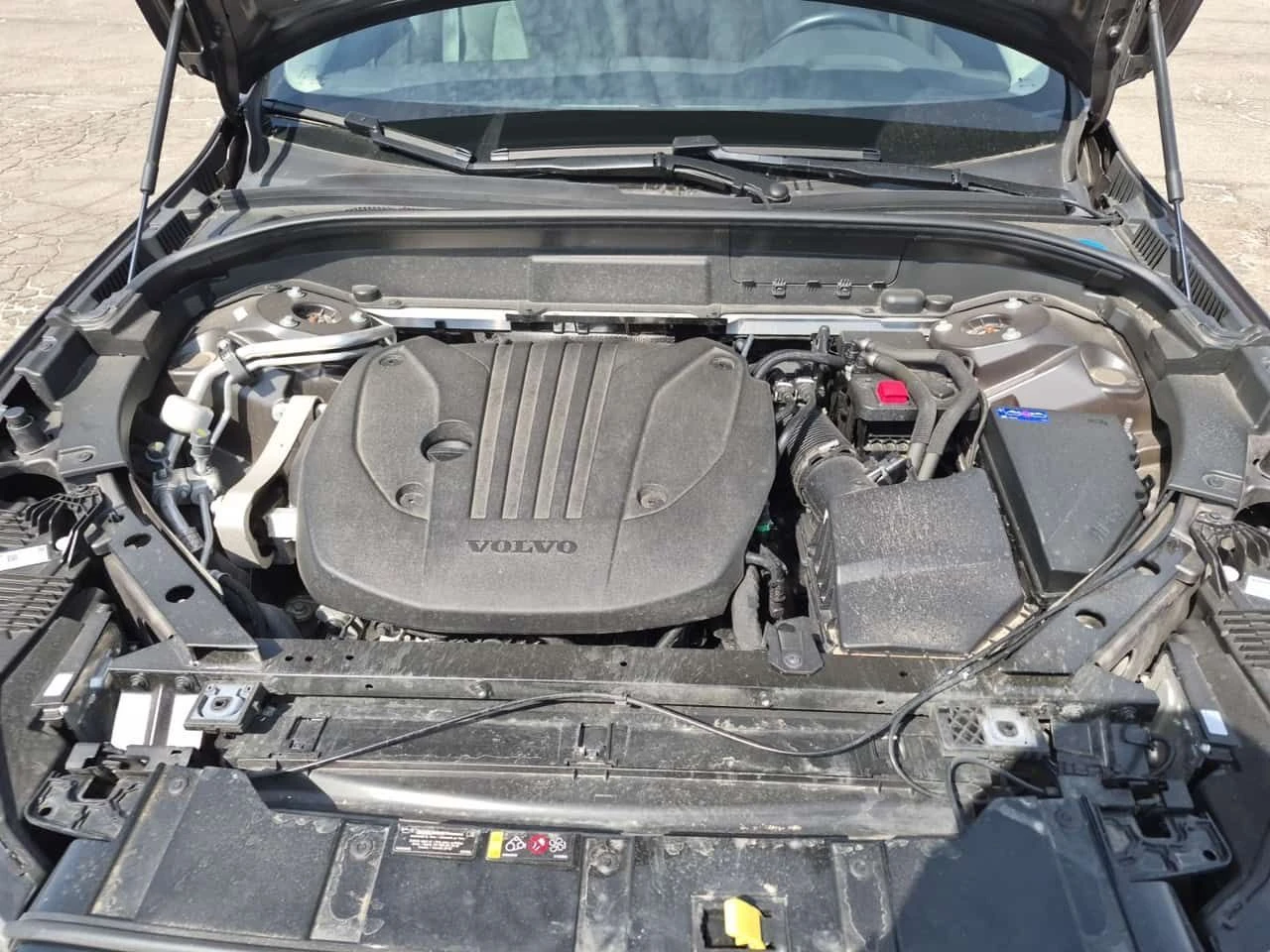 Volvo XC60 * PLUS DARK THEME * CARFAX * Един собственик * , снимка 15 - Автомобили и джипове - 54915847