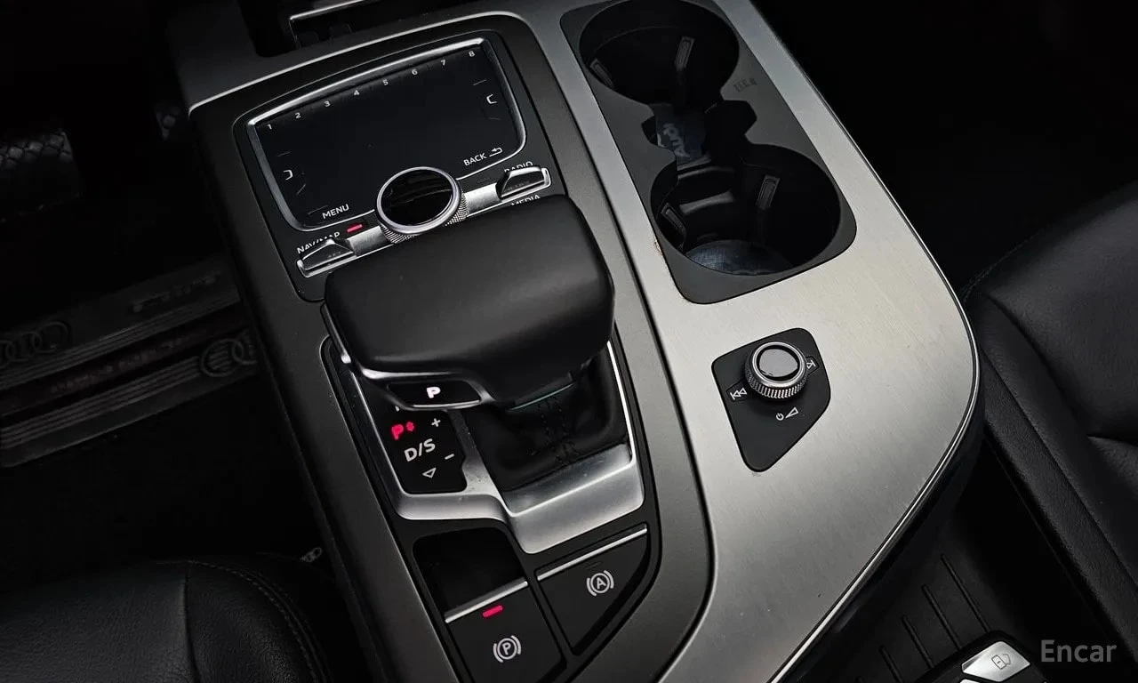 Audi Q7 * 45 TFSI Quattro * , снимка 9 - Автомобили и джипове - 56725983