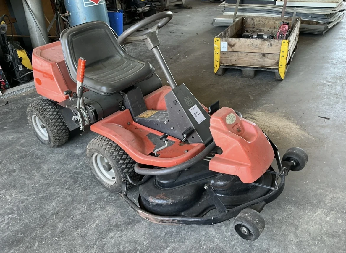 Сенокосачка Друга марка Husqvarna Rider 13 C  - изображение 3