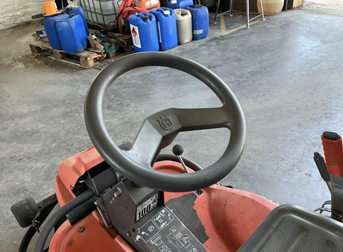 Сенокосачка Друга марка Husqvarna Rider 13 C  - изображение 6