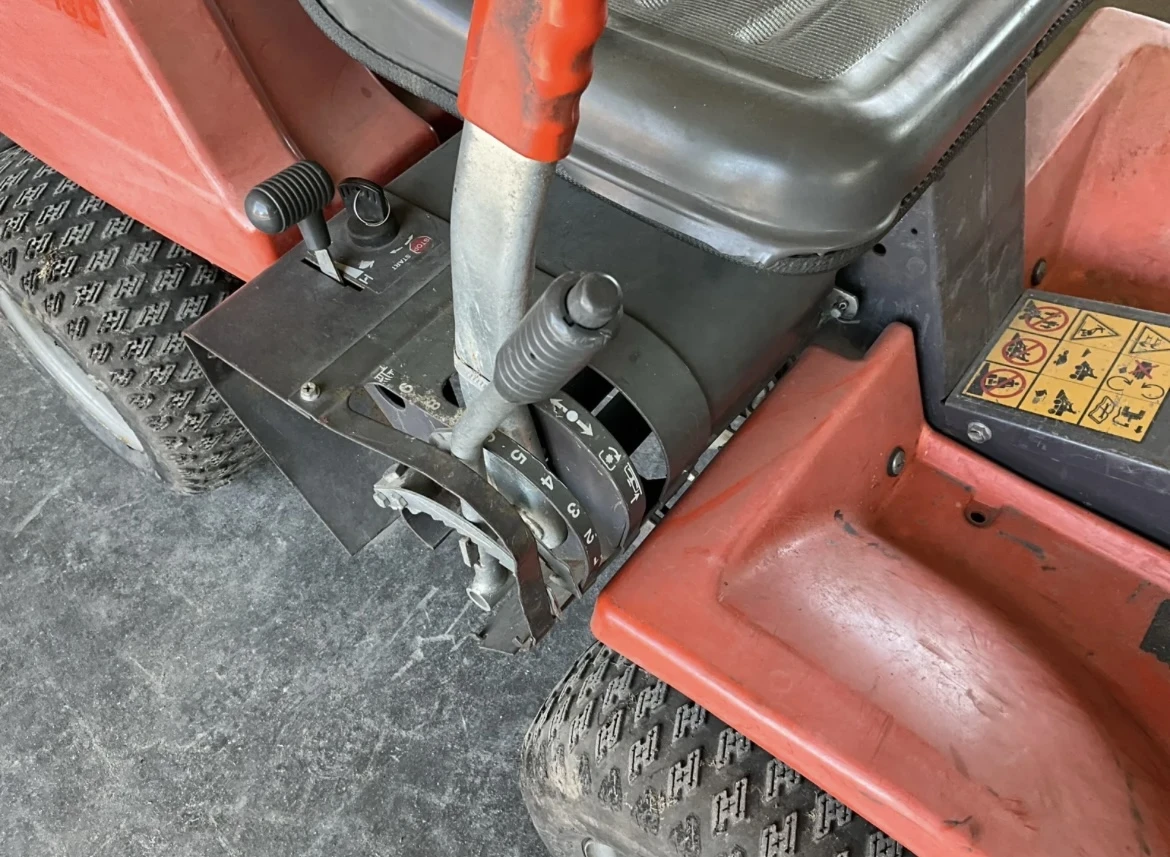 Сенокосачка Друга марка Husqvarna Rider 13 C  - изображение 10