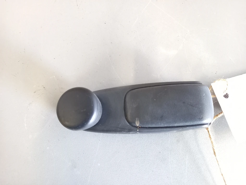 Дръжка вътрешна отваряне задна стъкло Пежо 207SW 