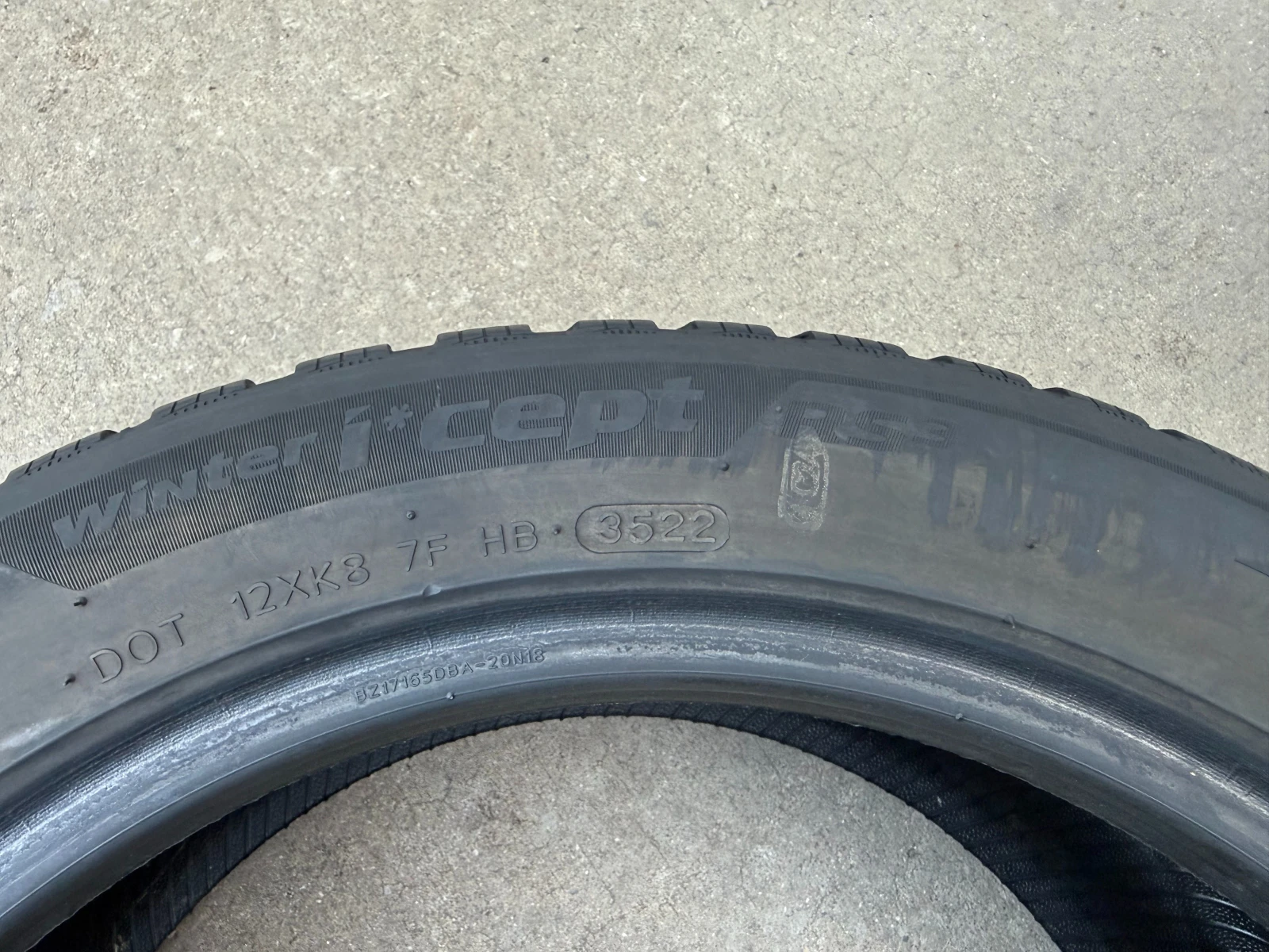 Гуми Зимни 215/50R17, снимка 5 - Гуми и джанти - 55832987