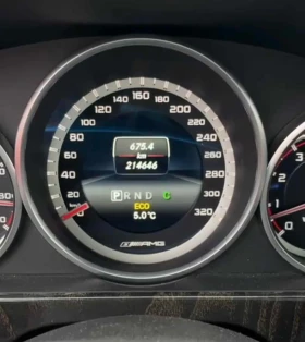 Mercedes-Benz E 63 AMG AMG* * CARFAX * * АВТО КРЕДИТ * * , снимка 8 - Автомобили и джипове - 53644905
