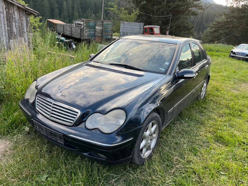 Mercedes-Benz C 220 На части, снимка 1 - Автомобили и джипове - 40982230